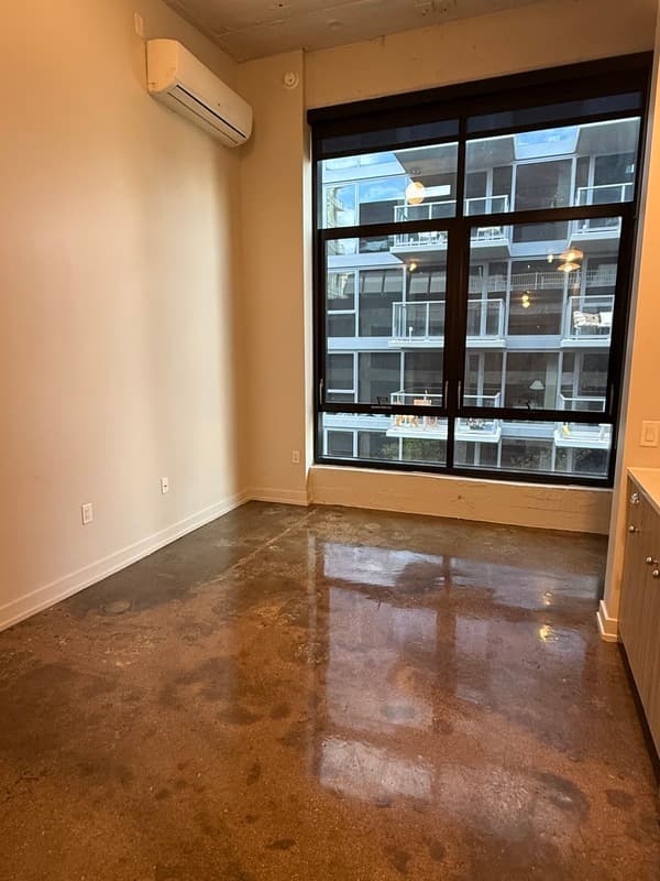 Chicago Condo: 700 N La Salle Dr