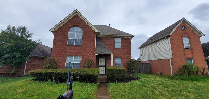 Memphis House: 8403 Creek Front Drive
