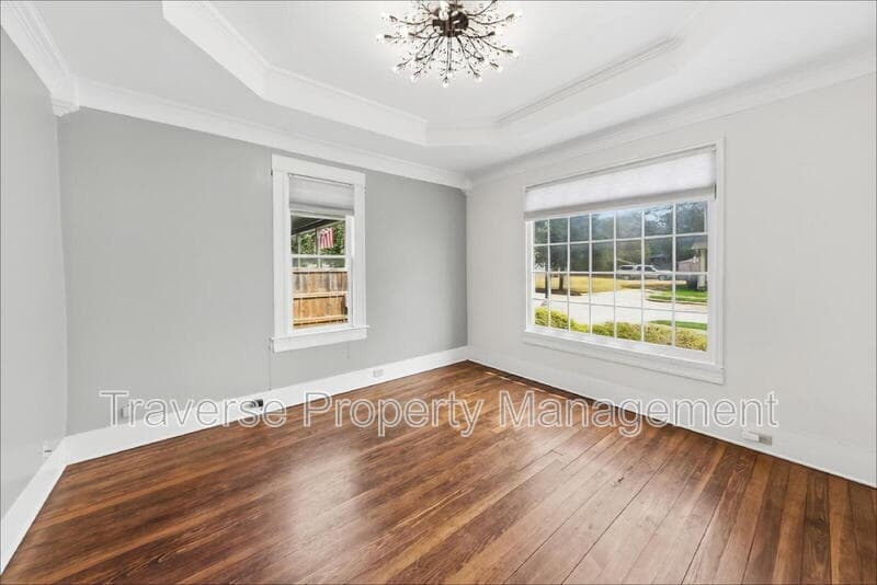 Fort Worth House: 1816 Washington Ave
