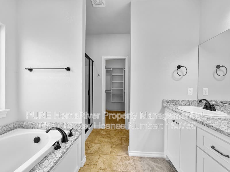 Jenks House: 209 W 111th Pl S