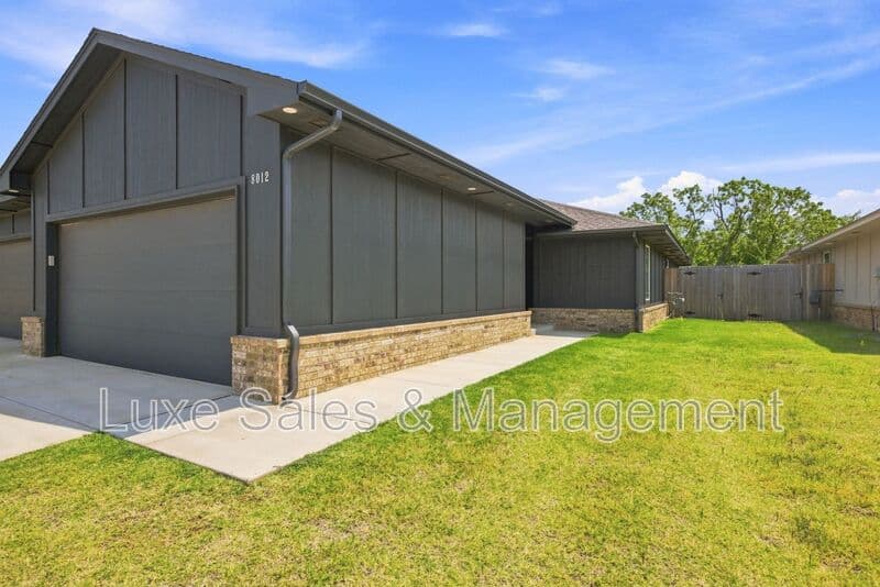 Okahoma City House: 8012 NW 110th Dr.