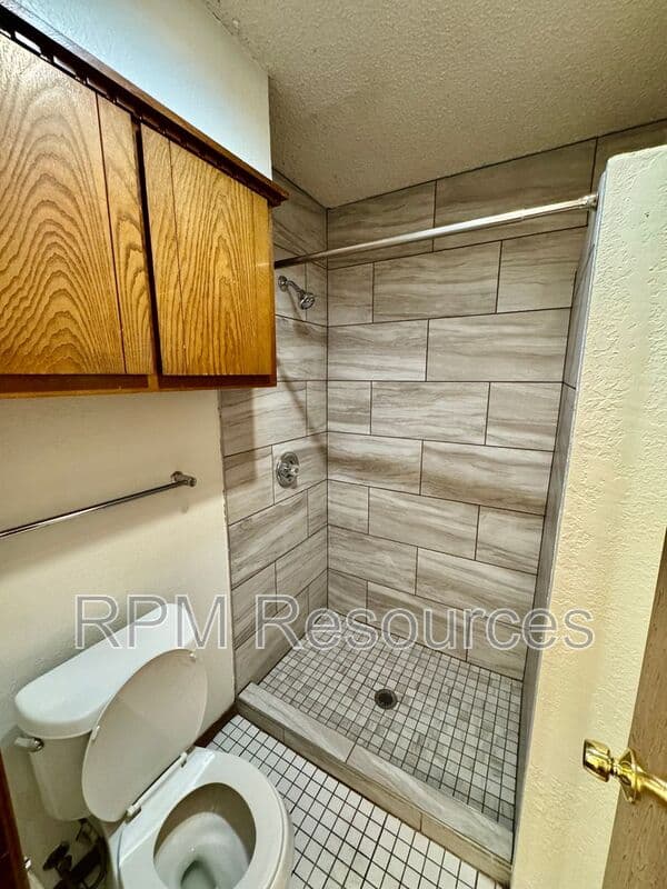 Oklahoma City Condo: 7002 Woodlake Dr