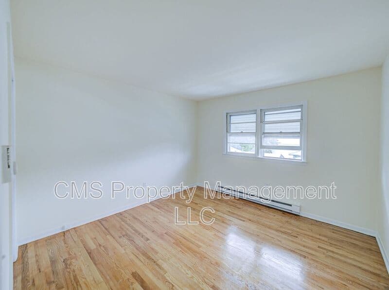 Vauxhall Condo: 287 Montclair Avenue