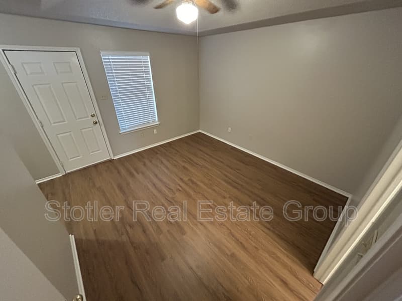Arlington House: 5425 Stagetrail Drive