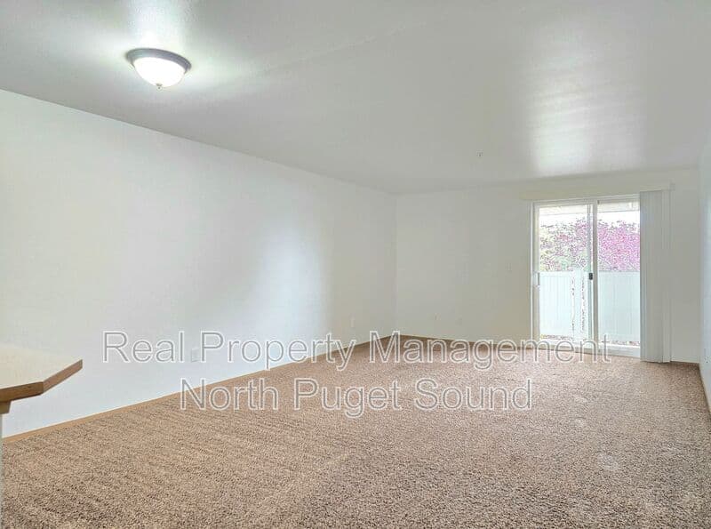 Marysville House: 11811 State Ave