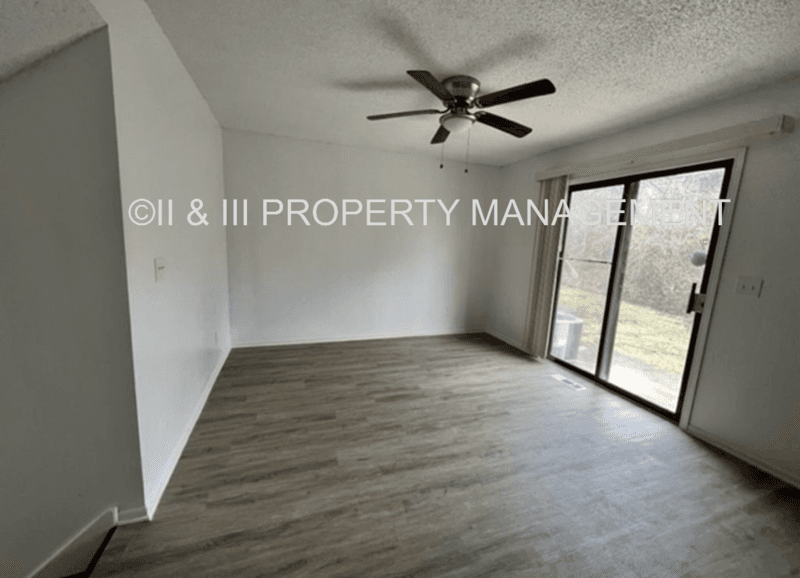 Kansas City House: 9217 Central St