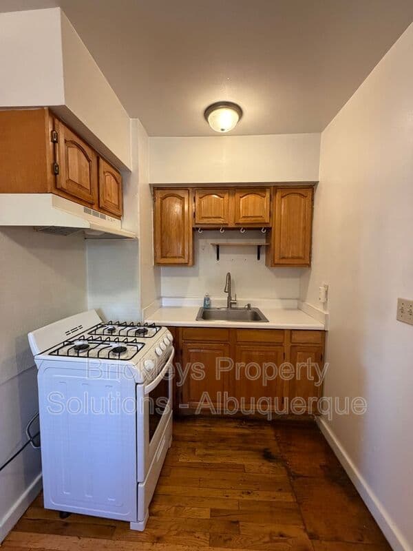 Albuquerque Condo: 313 Cornell Drive SE