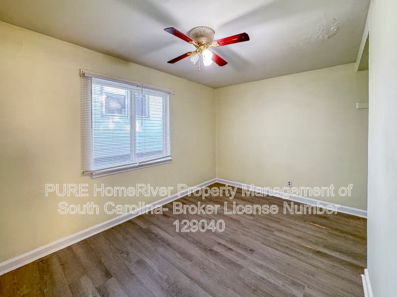 Columbia House: 2413 Laurel St
