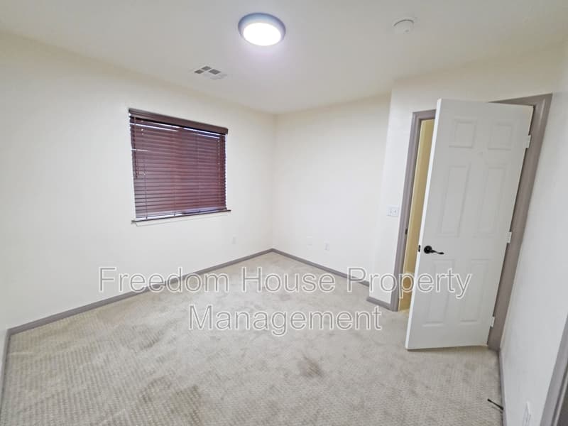 Pahrump House: 410 East Bellville Road