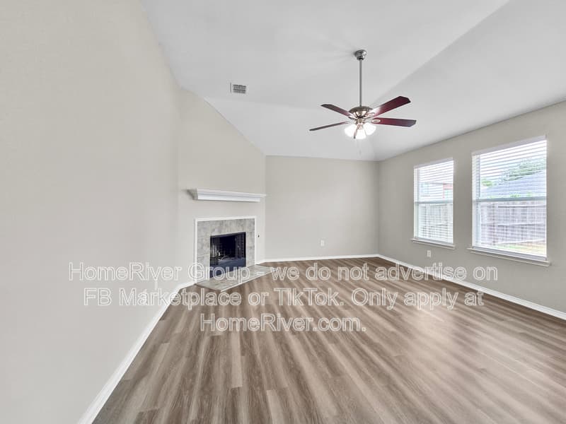 Fort Worth House: 1240 Pepperidge Ln