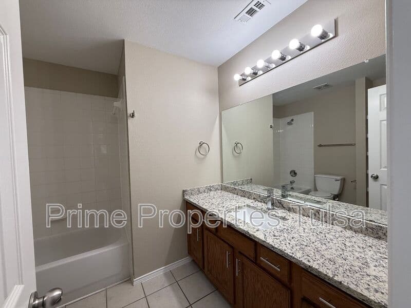 Rockwall House: 2110 Gleaner Drive
