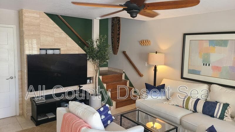 Huntington Beach Condo: 711 Pacific Coast Hwy