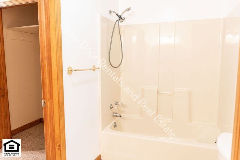 Fort Wayne Condo: 3112 Thompson Ave