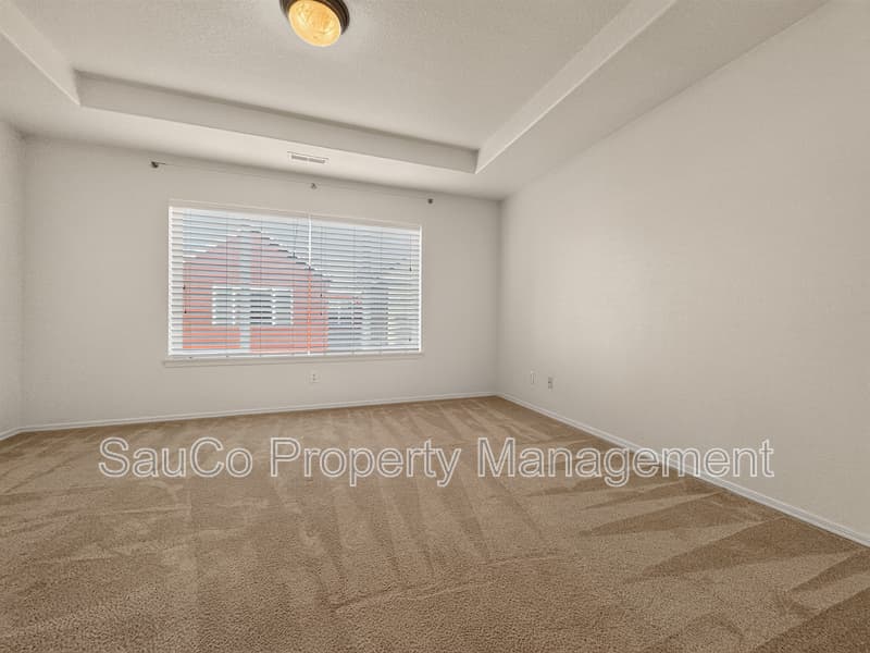 Hillsboro House: 902 SE Portlandia Ave