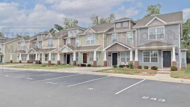 Clarksville House: 251 Alexander Boulevard