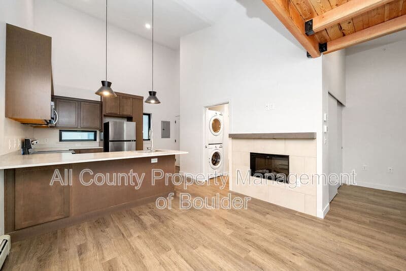 Boulder Condo: 2301 Pearl Street