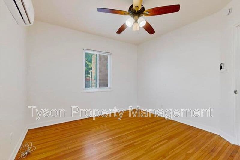 Albuquerque House: 1028 Princeton Dr NE