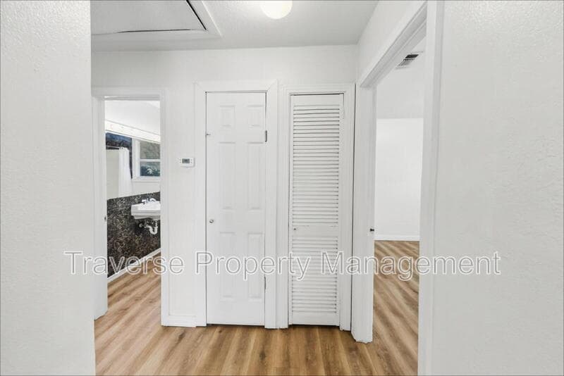 Haltom City House: 5025 Catalpa St