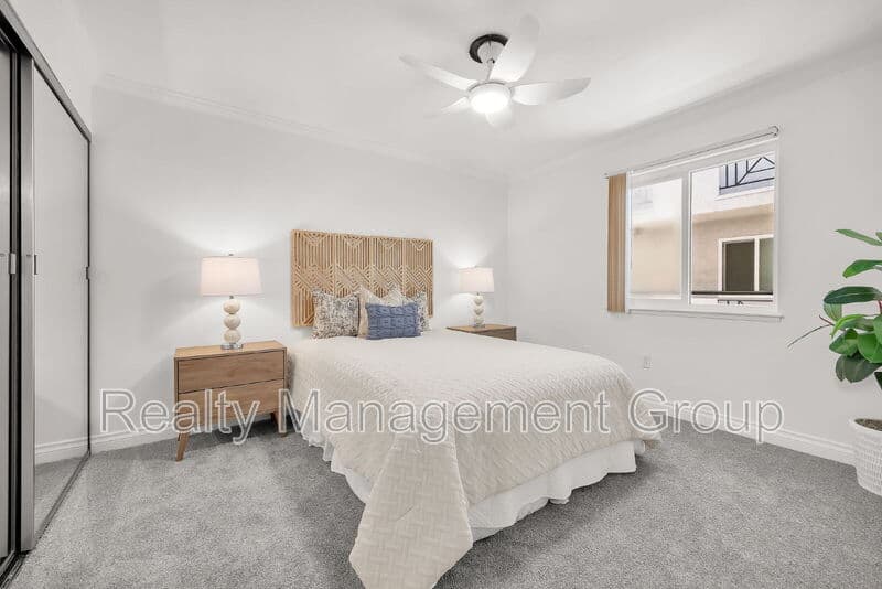 San Diego Condo: 1756 Essex Street