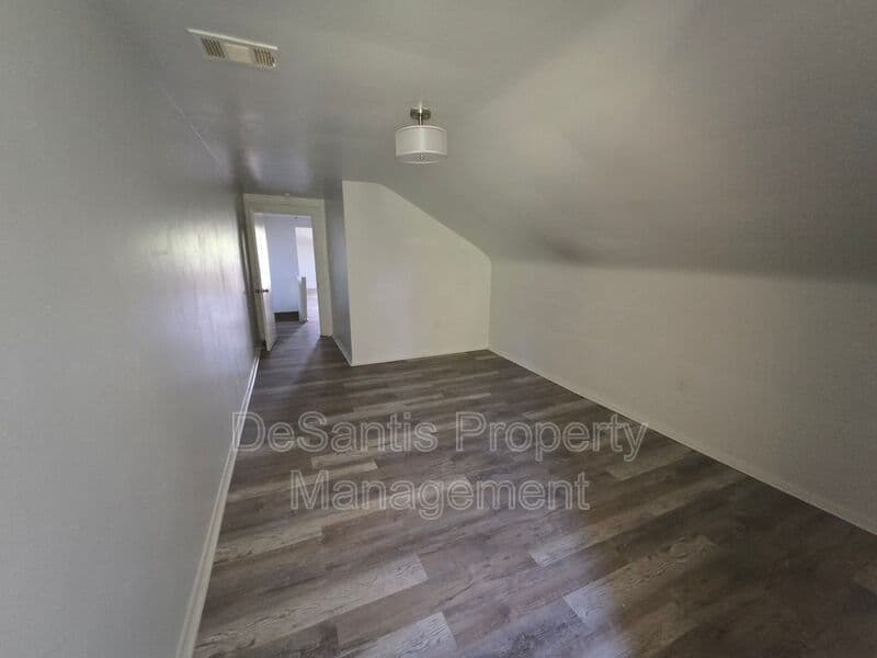 East Liberty Condo: 621-623 Lincoln Avenue
