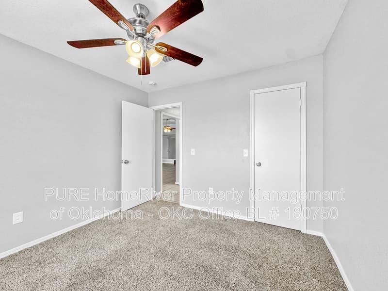 Midwest City House: 9709 Grissom Dr