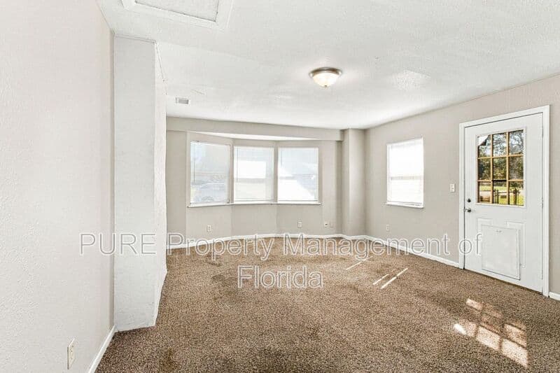 Summerfield House: 13606 SE 48th Court