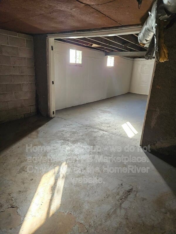 Saint Louis House: 10116 Cloverdale Dr
