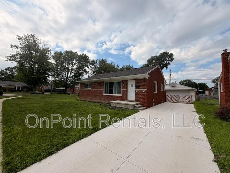 Redford Charter Township House: 26926 Dover