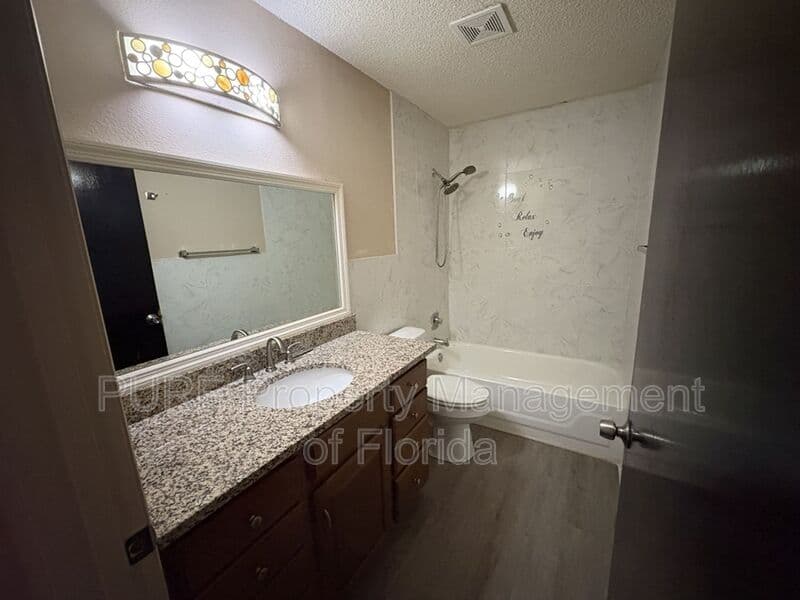 Ocala House: 2040 SE 40th St Rd 1-4