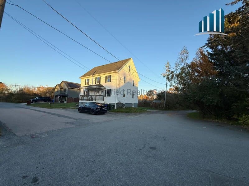 Fall River Condo: 56 Frederick St