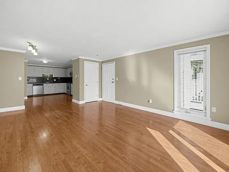 Taunton Condo: 144 Hart St