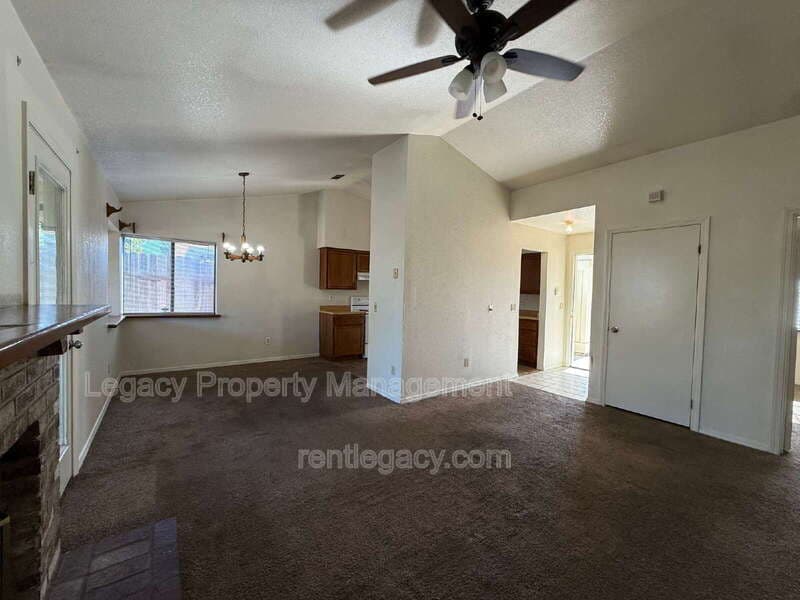 Sacramento House: 10 Gertz Ct