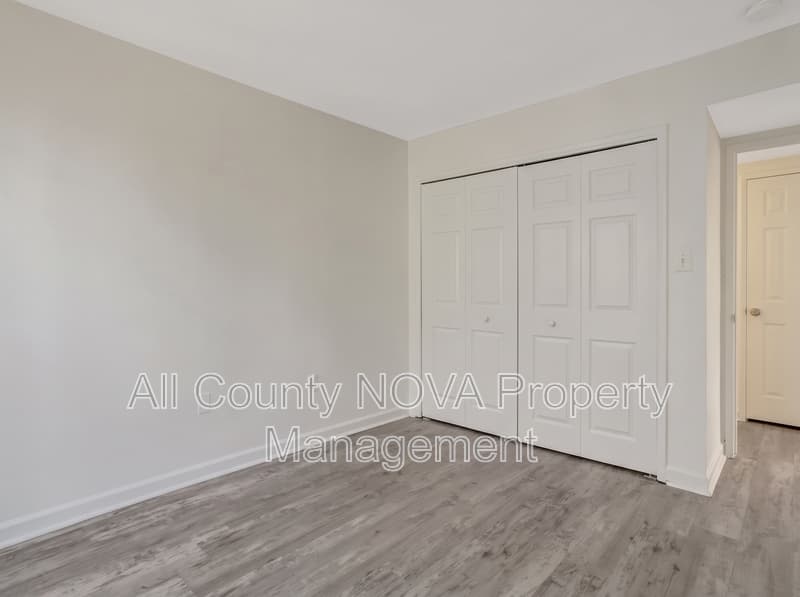 Alexandria Condo: 4 S Van Dorn St