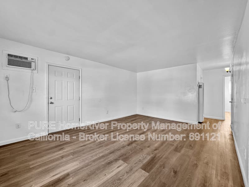 Sacramento House: 590 Las Palmas Ave