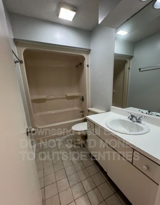 Fayetteville House: 501 Cypress Trace Drive