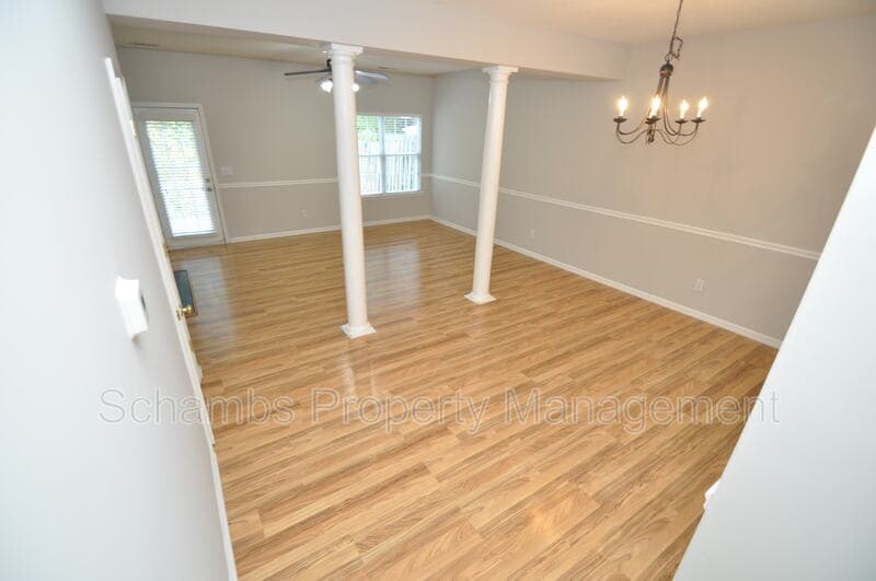 Raleigh House: 10945 Pendragon Pl