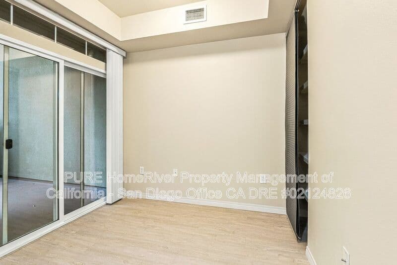 San Diego House: 2400 5th Avenue