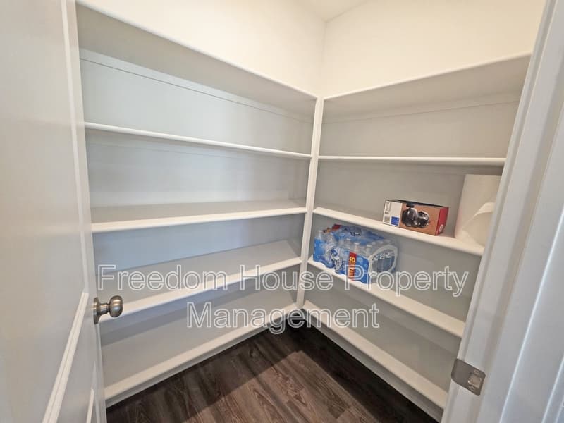 Pahrump House: 766 Makenna Rain Drive