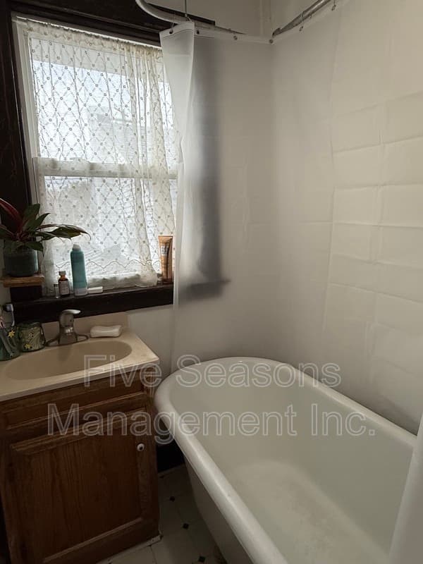 Burlington Condo: 9 Chase Street - 3