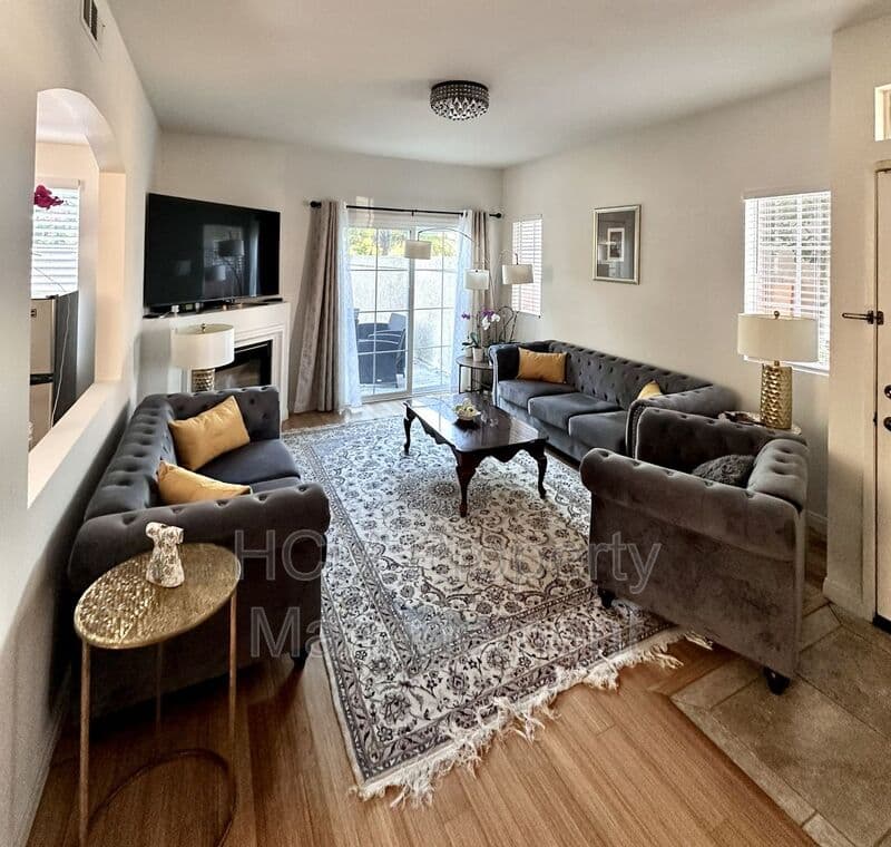 Foothill Ranch House: 120 Rue Monet