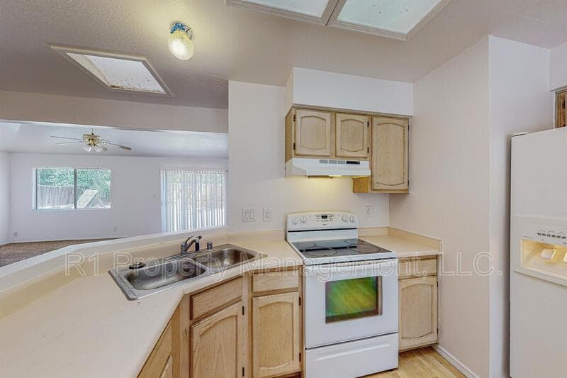 Rio Rancho House: 1729 Chamisa Road Northeast