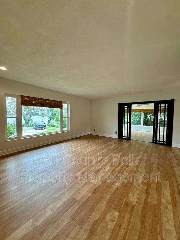 Winter Haven House: 933 N Lake Otis Dr