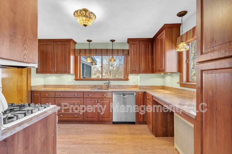 Watertown Condo: 13 Bridgham Ave - 2
