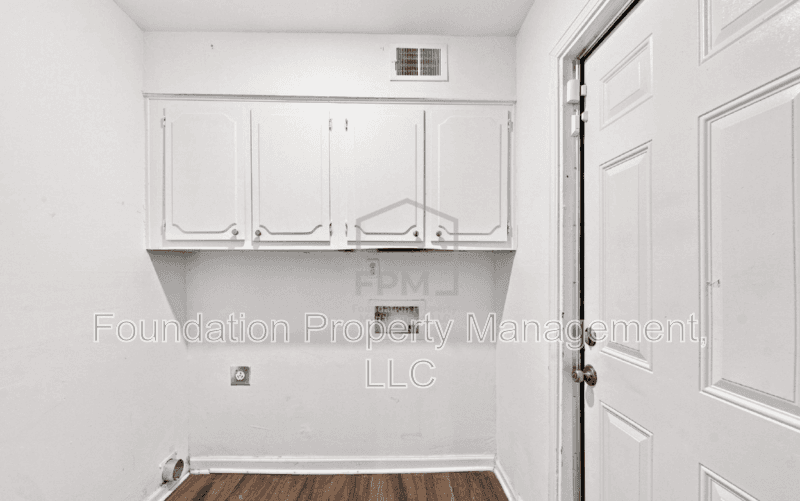 Memphis House: 5361 Timberdale Avenue