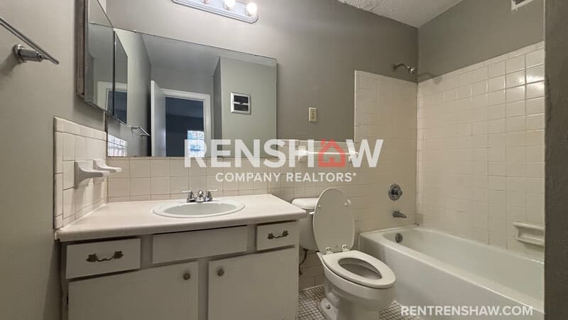 Memphis Condo: 3210 Thirteen Colony Mall