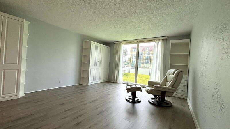 Daytona Beach Condo: 1437 North Atlantic Avenue