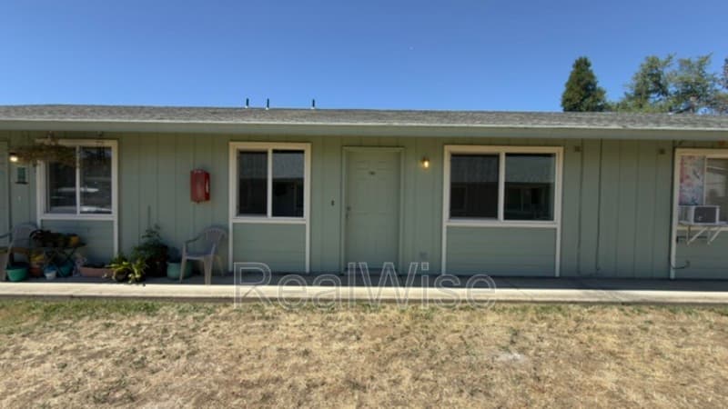 Sutherlin Condo: 415 W First Ave