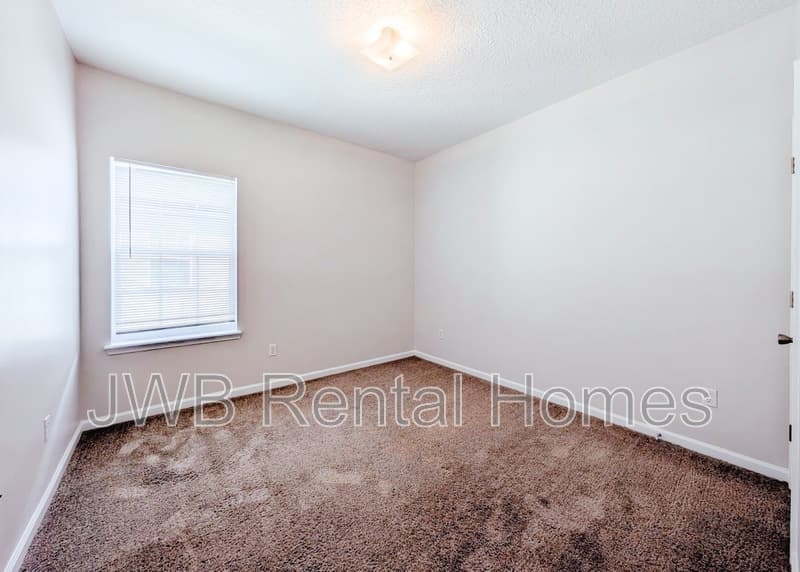 Jacksonville Condo: 12301 Kernan Forest Blvd #107