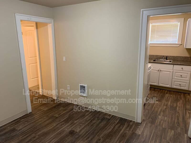 Corvallis Apartment: 204 NW 17th Street