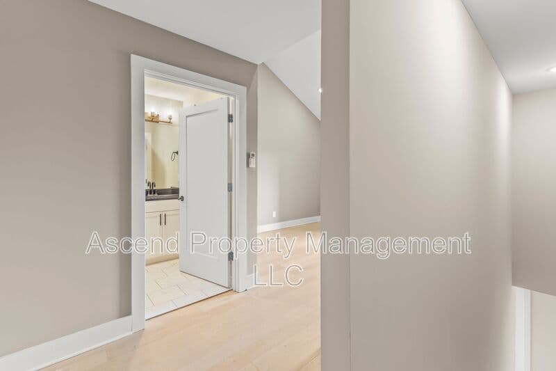 Chattanooga Townhome: 3155 Saint Elmo Avenue